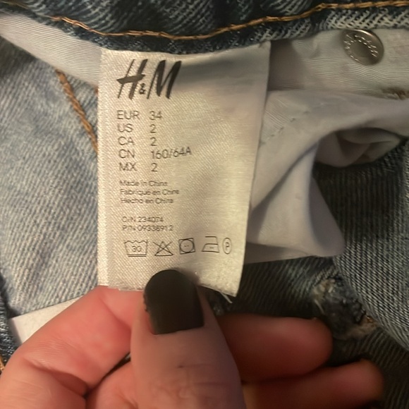 H&M | Loose straight high waist | Size US 2 - Picture 5 of 5
